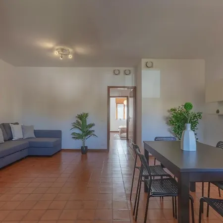 Guesthost - Pontelagoscuro Huge & Residential Apartmán Ferrara