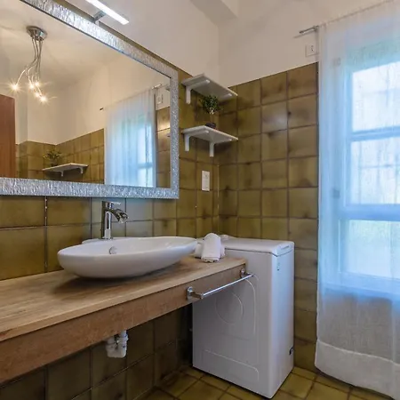 Apartmán Guesthost - Pontelagoscuro Huge & Residential *
