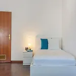 Guesthost - Pontelagoscuro Huge & Residential Apartman *