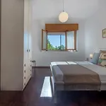 Guesthost - Pontelagoscuro Huge & Residential Apartman *