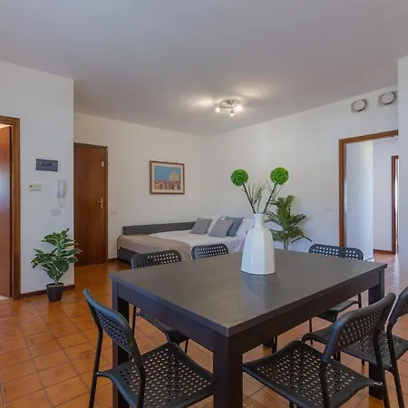 Pontelagoscuro Huge & Residential *