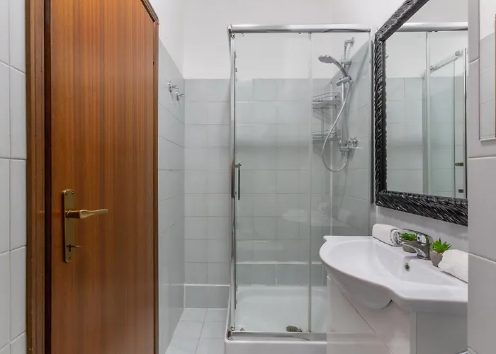 Guesthost - Pontelagoscuro Huge & Residential Appartement